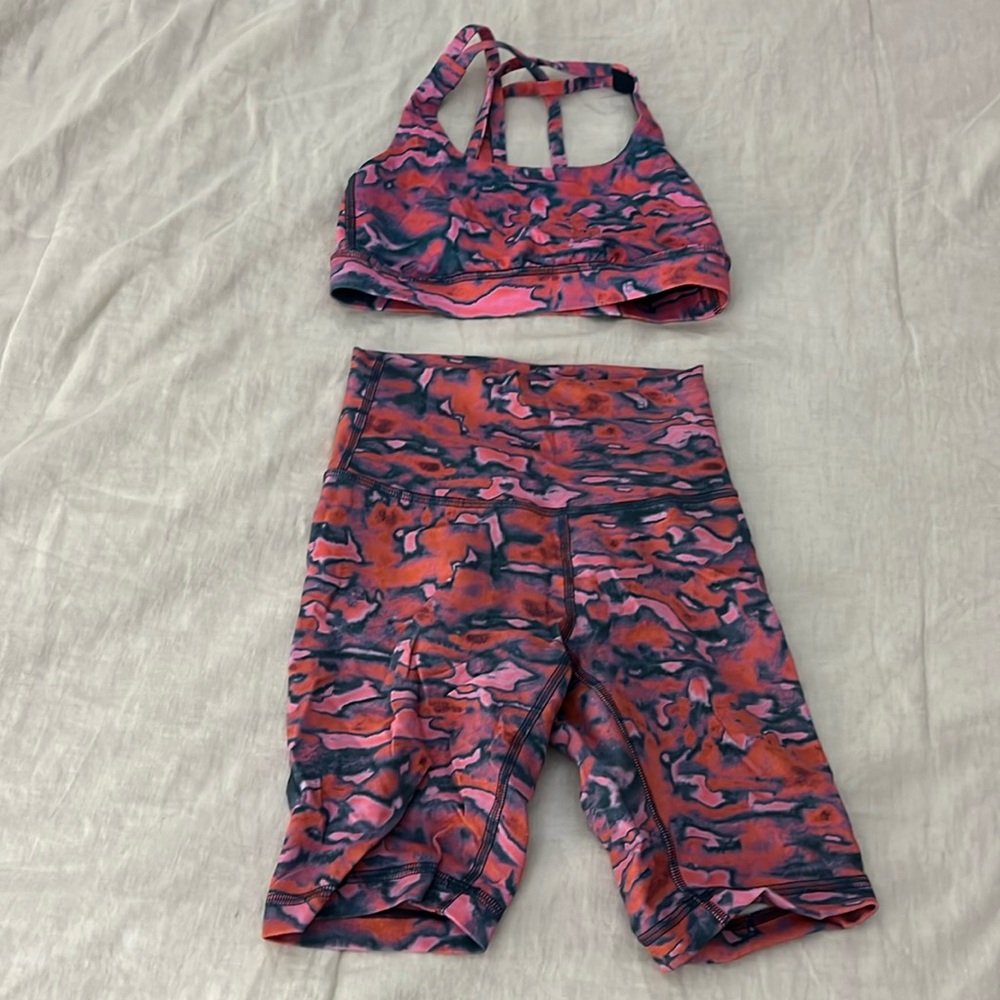 Lululemon shorts & sports bra